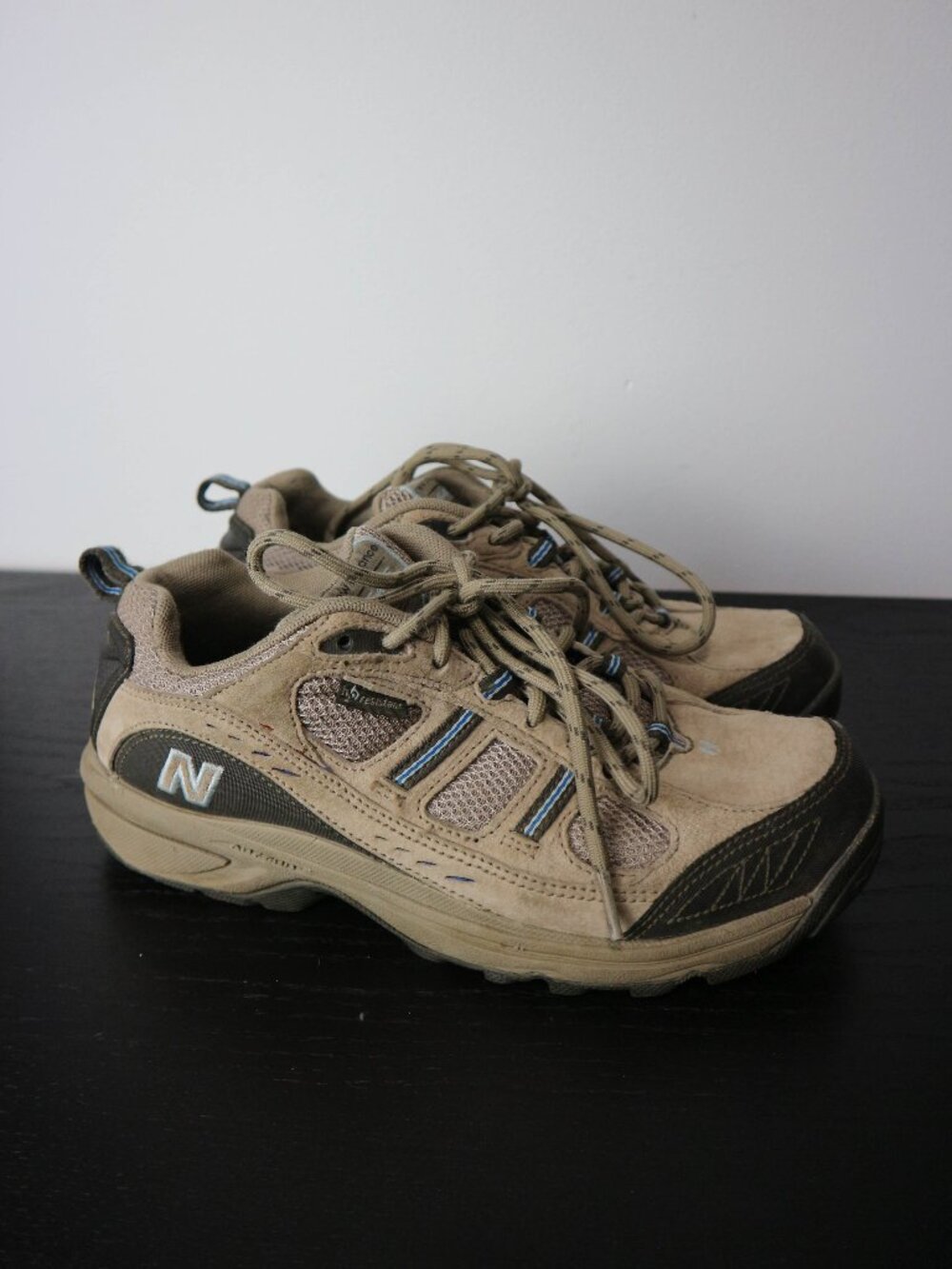 New Balance 646 Hiking Trail Athletic Shoes Womens Size 9.5